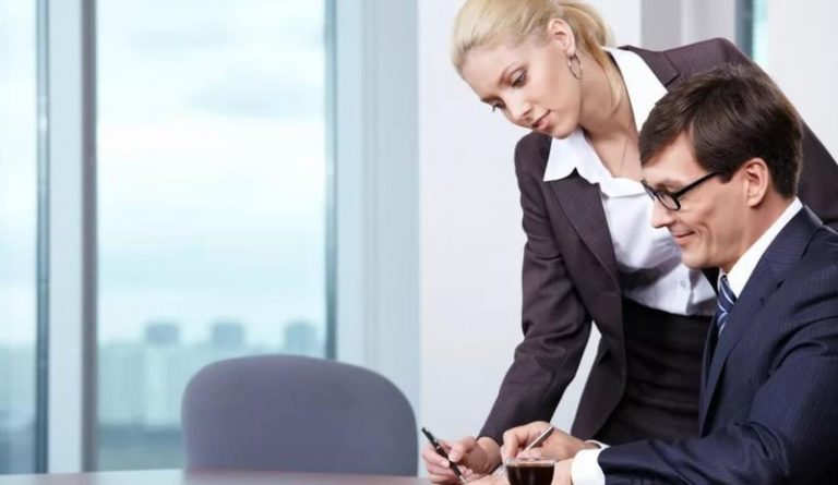 Приказ на отпуск по беременности и родам образец, правила